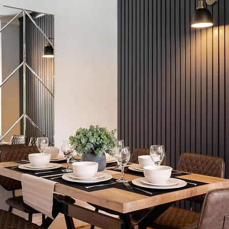 Large Luxury Solihull House - The Residence - Close To Nec - Sleeps 9 외부 사진