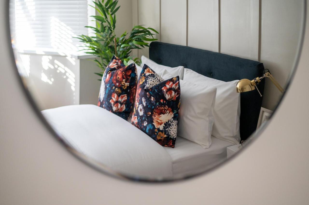 Large Luxury Solihull House - The Residence - Close To Nec - Sleeps 9 외부 사진